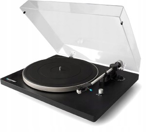 Gramofon z pokrywą, napęd paskowy, 2 prędkości Blaupunkt TT100C 