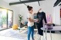Żelazko z generatorem pary Stacja parowa Braun CareStyle Compact IS2144BK