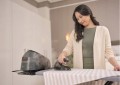 Żelazko z generatorem pary Stacja parowa Braun CareStyle 5 IS5249BK