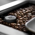 Ekspres ciśnieniowy do kawy z młynkiem pojemnik Delonghi ECAM550.65.SB