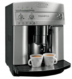 Ekspres Ciśnieniowy do kawy ze spieniaczem DeLonghi Magnifica ESAM3200.S (Outlet)
